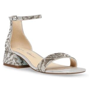 NIB Betsey Johnson Women's Noren‎ Rhinestone Low Block Heels Silver Size 6M